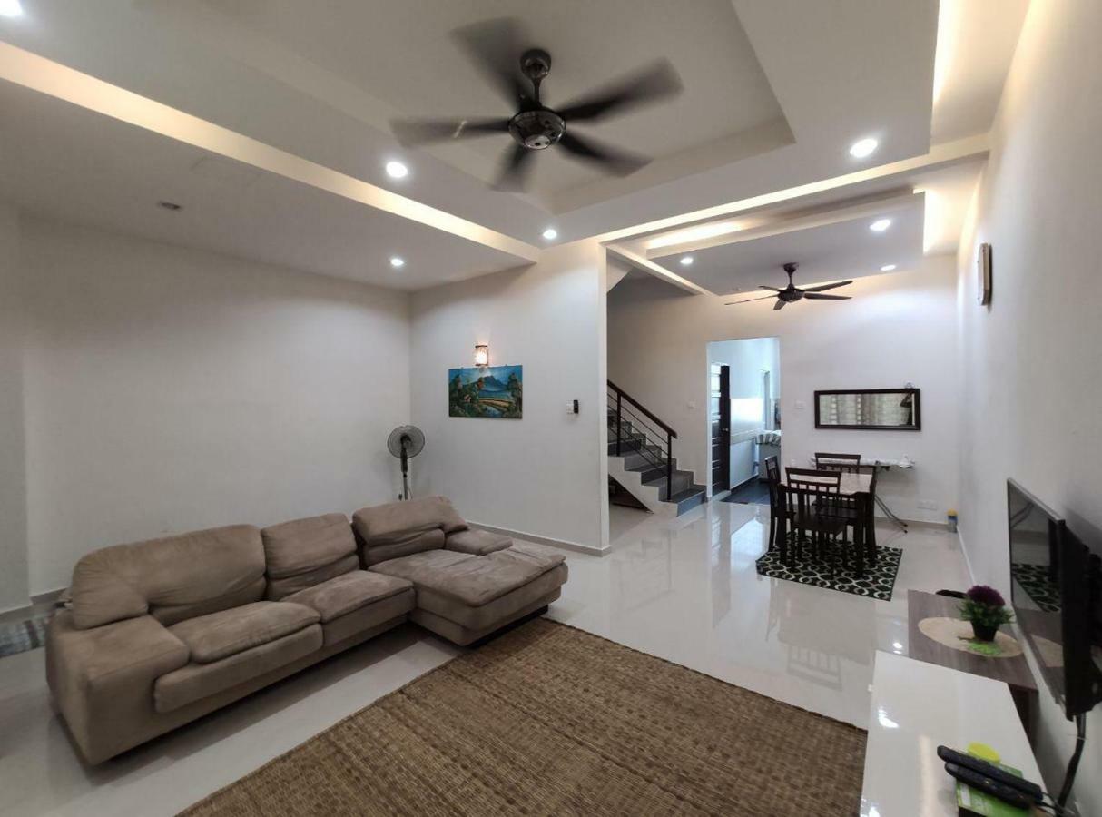 Ar-Rayyan Homestation Dungun Bagian luar foto