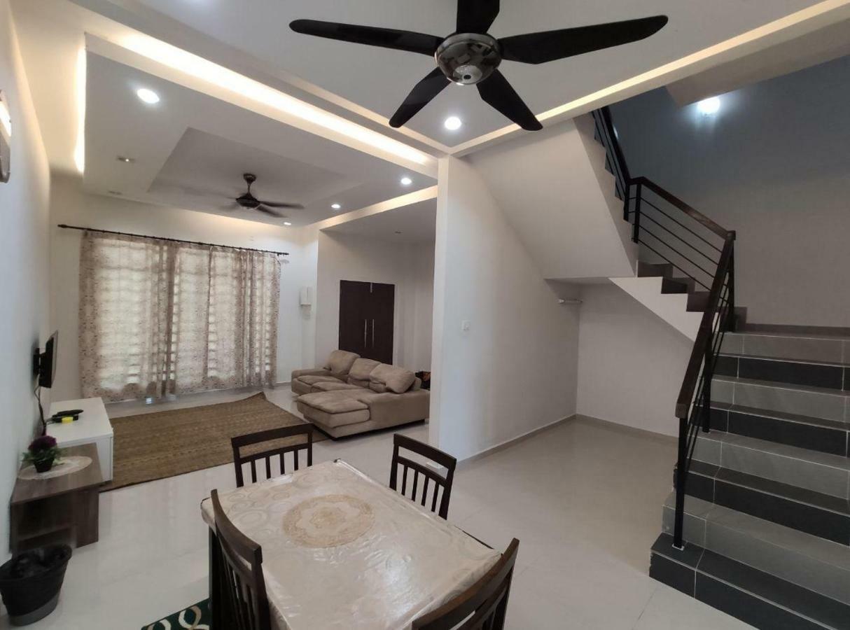 Ar-Rayyan Homestation Dungun Bagian luar foto